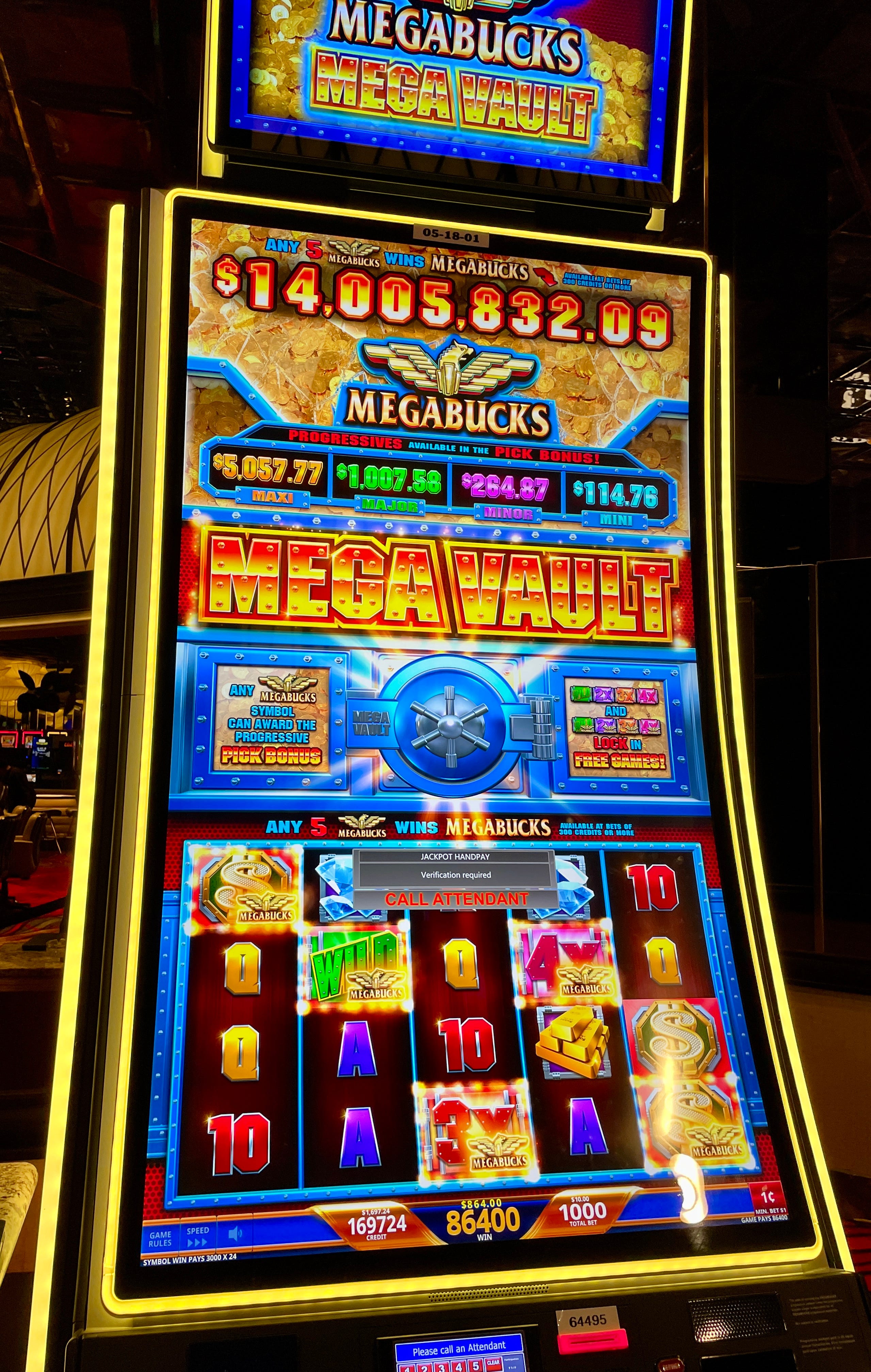 Tela do jogo Fortune Tiger mostrando a grade completamente preenchida com um símbolo e o multiplicador 10x ativado.